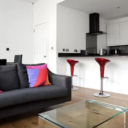 Clamshell Land - Royal Mile Apartment EDI Room photo