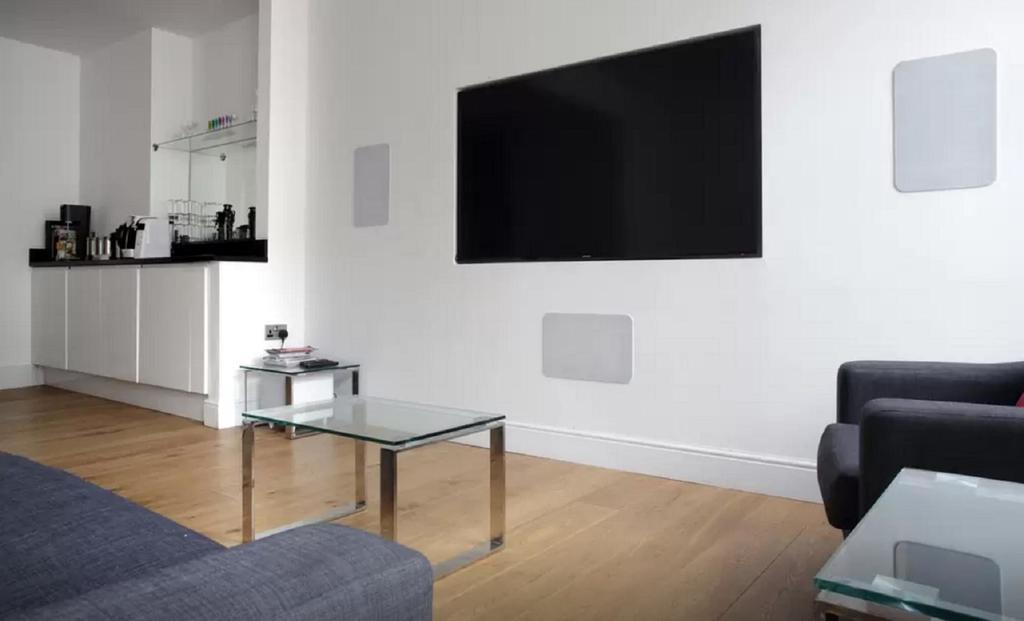 Clamshell Land - Royal Mile Apartment EDI Room photo