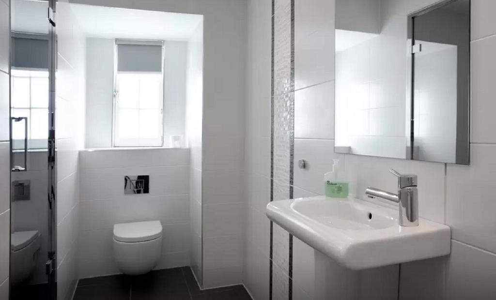 Clamshell Land - Royal Mile Apartment EDI Room photo