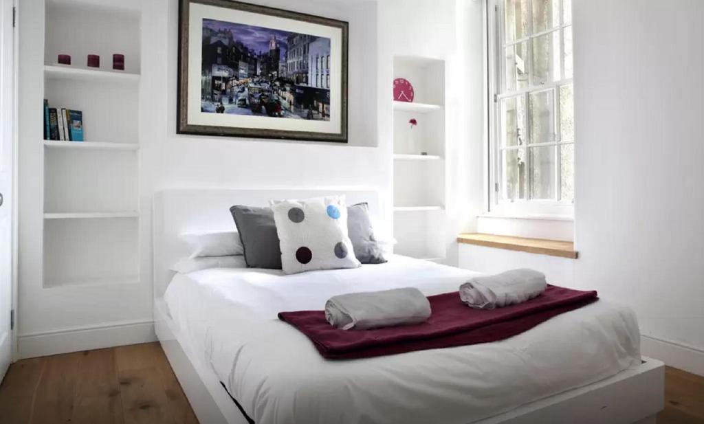 Clamshell Land - Royal Mile Apartment EDI Room photo